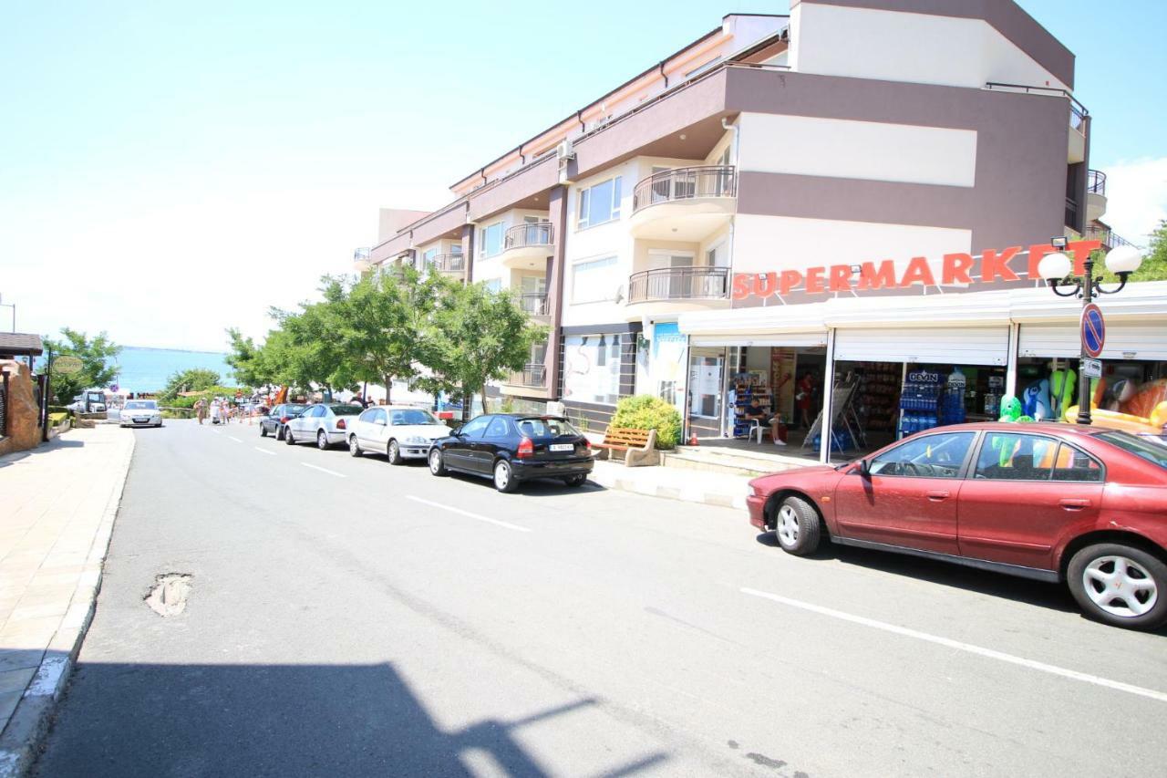 Marina Bay 22 Apartment Sveti Vlas Exterior foto